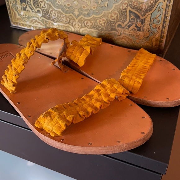 Beek handmade sandals yellow suede slides 10 EUC - Picture 2 of 10